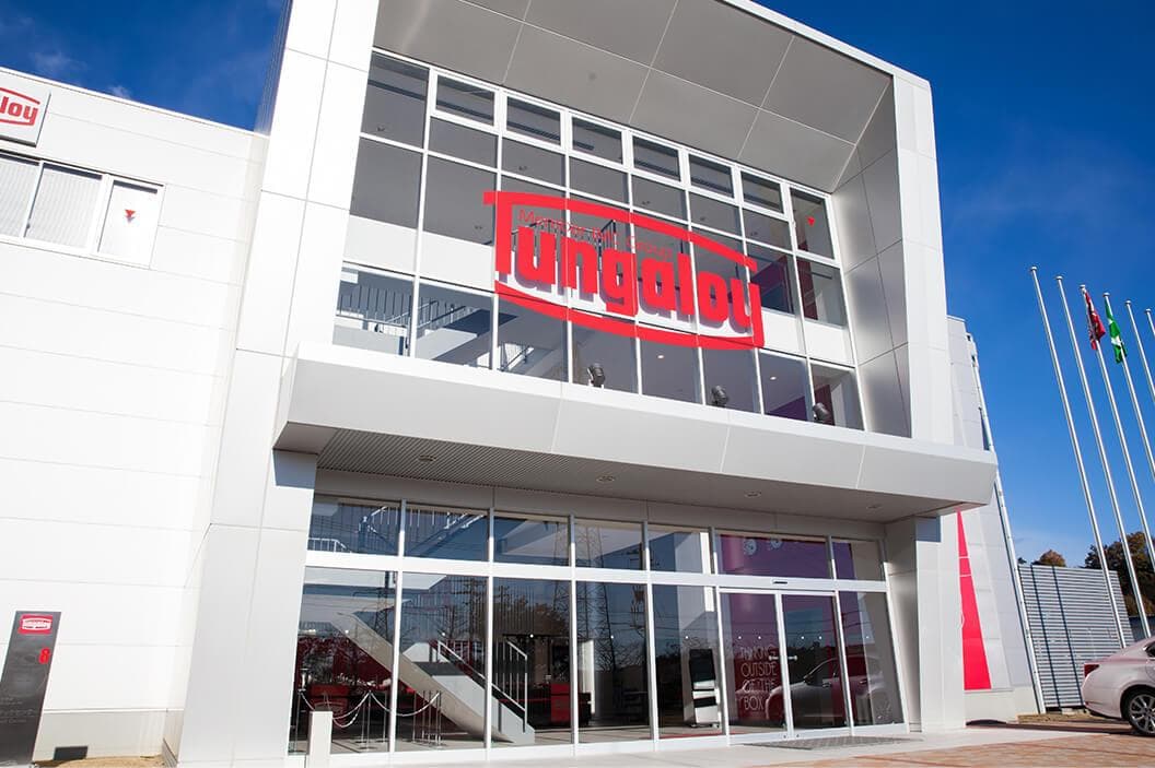 Tungaloy facility and products